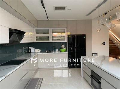 Tủ bếp gỗ công nghiệp: Công năng và thẩm mỹ tối ưu trong không gian hiện đại*